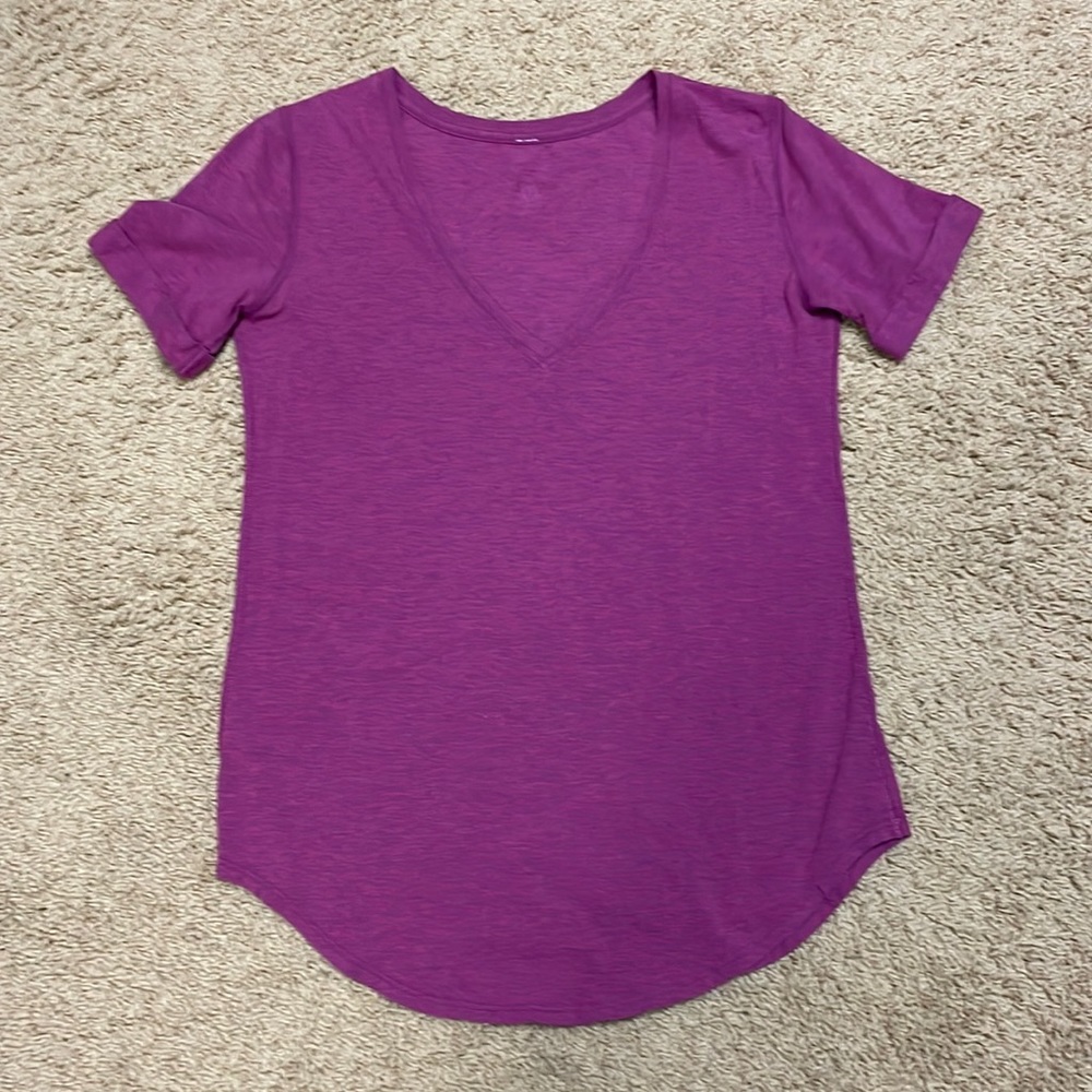Lululemon roll up sleeve v neck love shirt - Picture 1 of 8